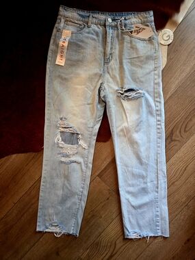 GOGO Straight Light Wash Distressed Jeans